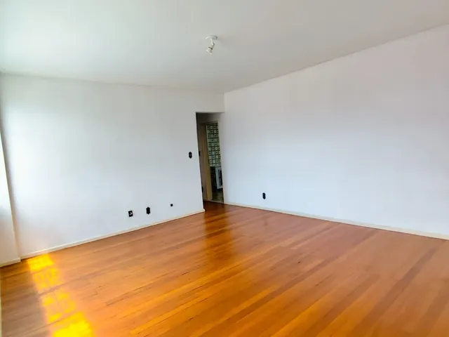Apartamento 3 quartos e 3 banheiros, para alugar, no bairro Centro em Aracaju