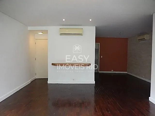 Apartamento com 130m² 4 quartos e 2 banheiros, à venda, no bairro Leblon em Rio de Janeiro