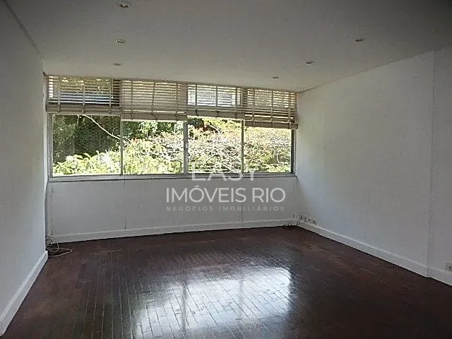 Apartamento com 130m² 4 quartos e 2 banheiros, à venda, no bairro Leblon em Rio de Janeiro