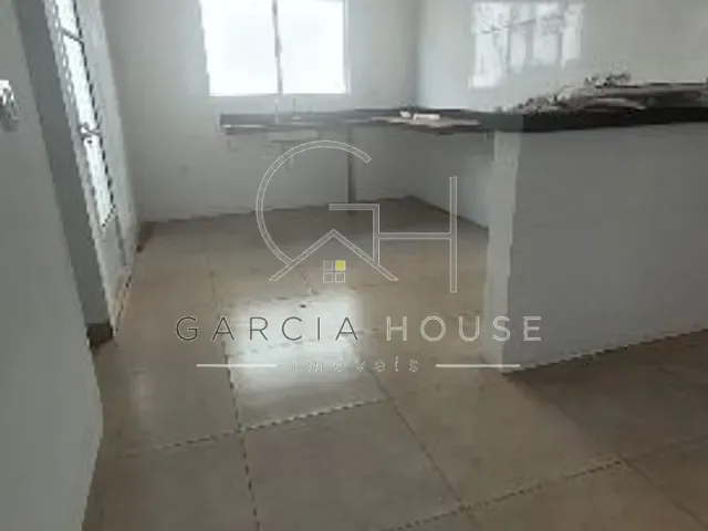 Casa com 200m² 3 quartos e 2 banheiros, à venda, no bairro Vila Sicília (Cruz Posses) em Sertãozinho