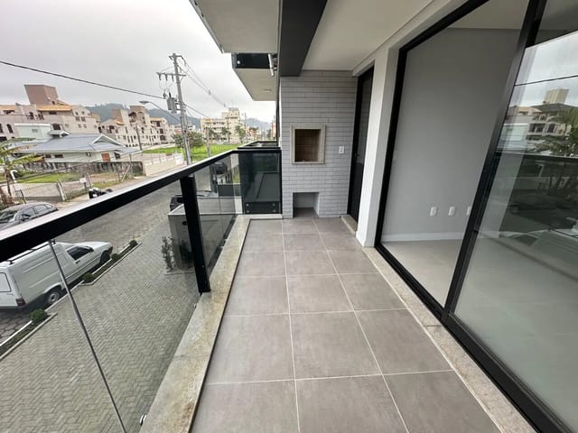 Apartamento com 76m² 2 quartos e 1 banheiro, à venda, no bairro Canasvieiras em Florianópolis
