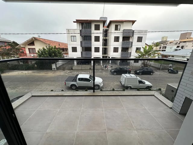 Apartamento com 76m² 2 quartos e 1 banheiro, à venda, no bairro Canasvieiras em Florianópolis