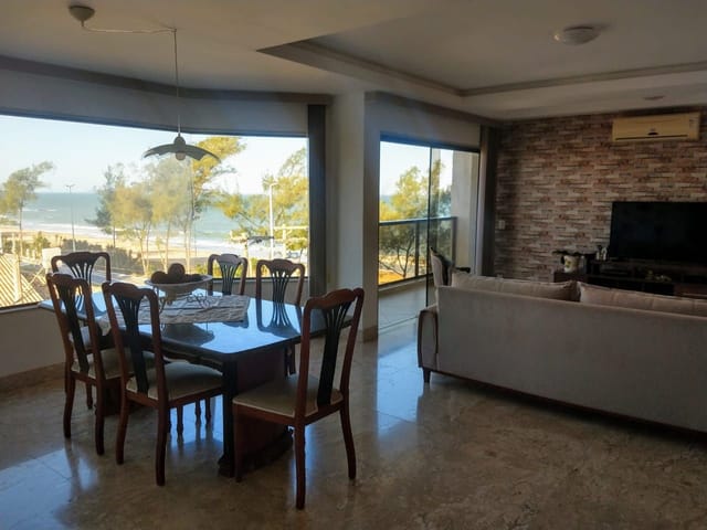 Apartamento com 255m² 4 quartos e 4 banheiros, à venda, no bairro Praia do Pecado em Macaé