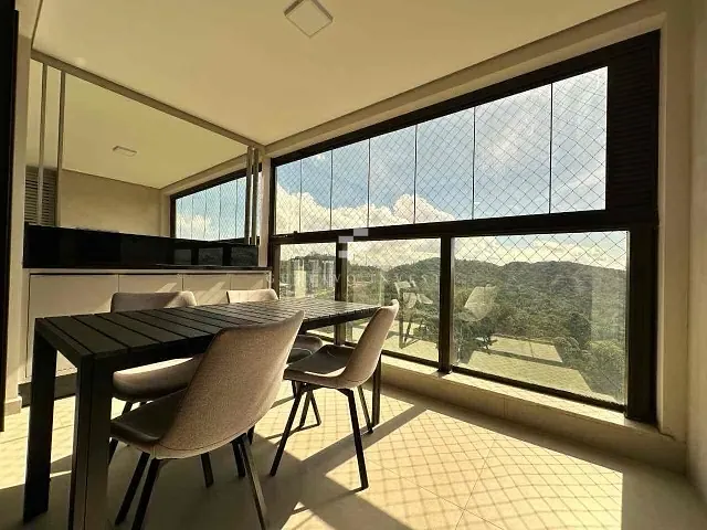 Apartamento 3 quartos e 2 banheiros, à venda, no bairro Praia Brava de Itajaí em Itajaí