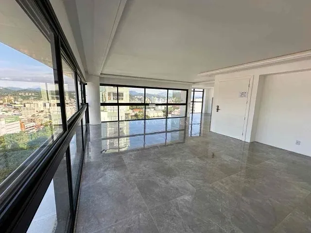 Apartamento 3 quartos e 5 banheiros, à venda, no bairro Centro I em Brusque