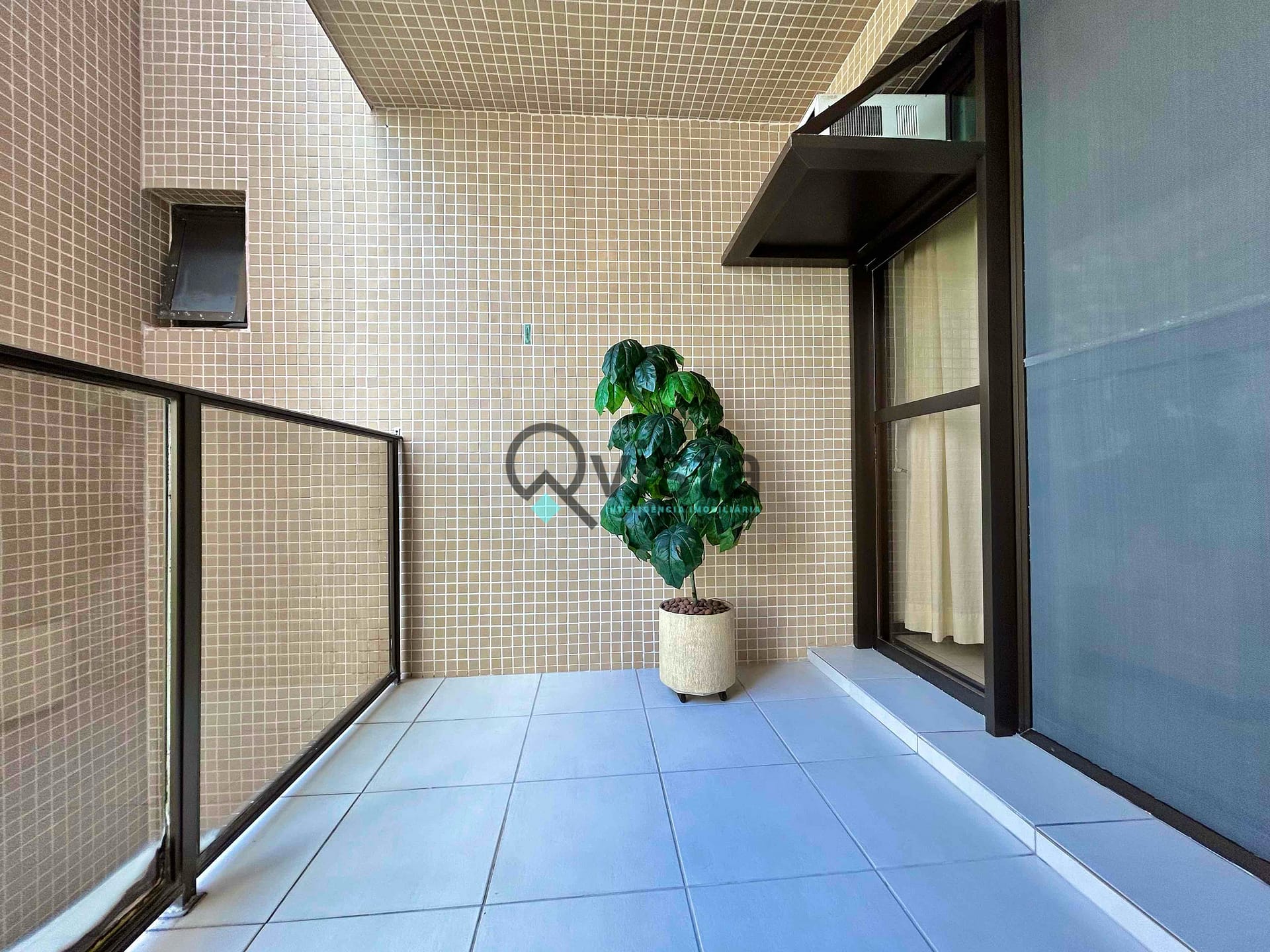 Apartamento à venda com 2 quartos, 90m² - Foto 7