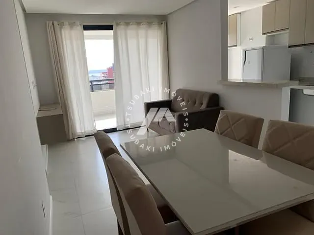 Apartamento 3 quartos e 3 banheiros, à venda ou para alugar, no bairro Batista Campos em Belém