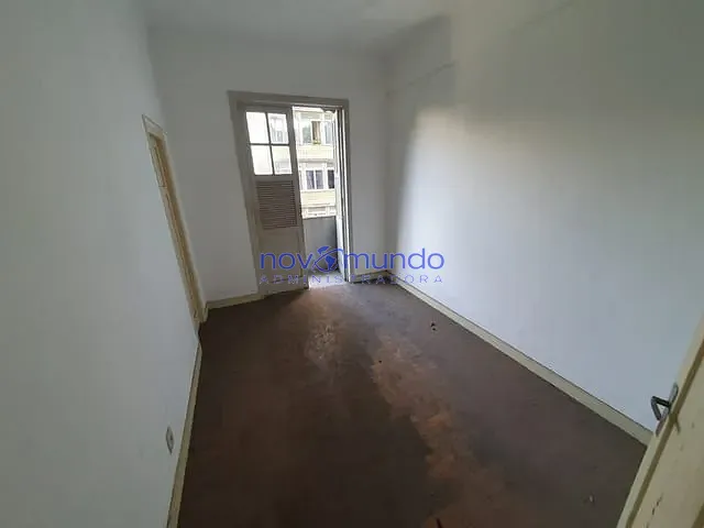 Apartamento com 65m² 2 quartos e 1 banheiro, para alugar, no bairro Centro em Rio de Janeiro