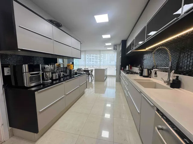 Apartamento com 345m² 3 quartos e 5 banheiros, à venda, no bairro Gleba Palhano em Londrina