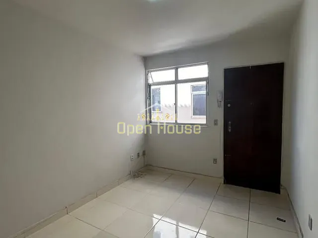 Apartamento 2 quartos e 1 banheiro, à venda, no bairro Jardim Amália em Volta Redonda
