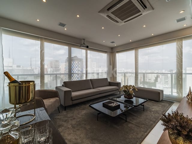 Apartamento com 106m² 2 quartos e 3 banheiros, à venda ou para alugar, no bairro Pinheiros em São Paulo