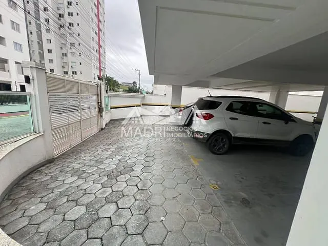 Apartamento 2 quartos e 1 banheiro, à venda, no bairro São Sebastião em Palhoça