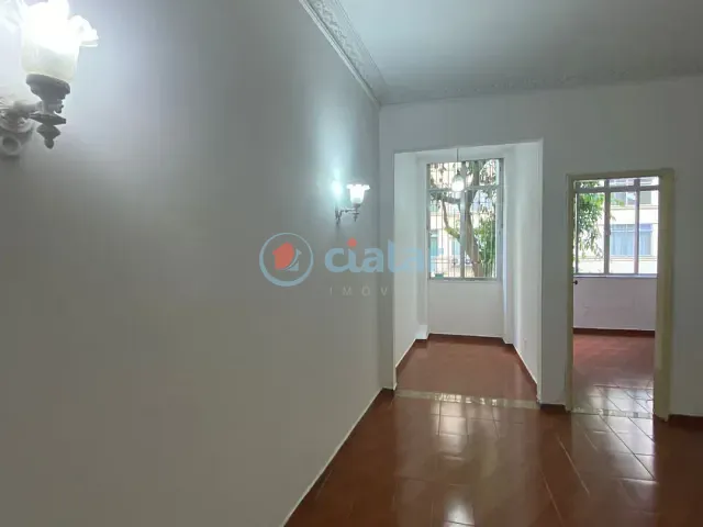 Apartamento com 42m² 1 quarto e 1 banheiro, para alugar, no bairro Copacabana em Rio de Janeiro