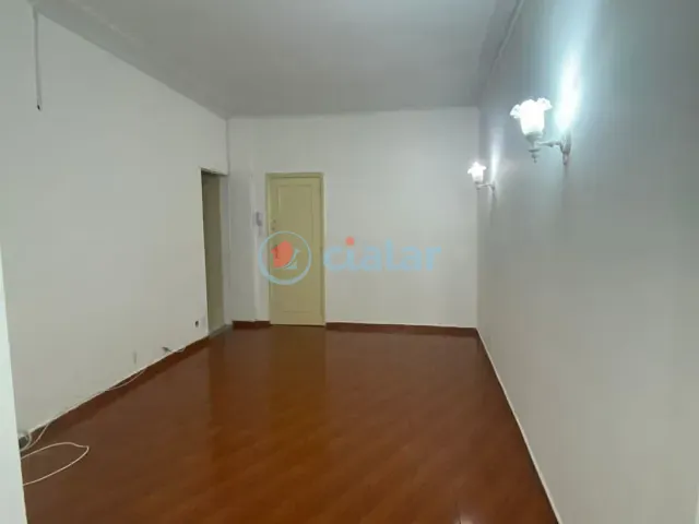 Apartamento com 42m² 1 quarto e 1 banheiro, para alugar, no bairro Copacabana em Rio de Janeiro