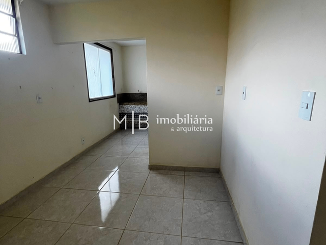 Apartamento 3 quartos e 2 banheiros, à venda, no bairro Menezes em Cataguases