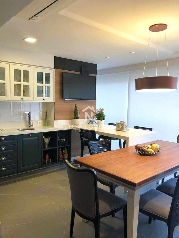 Apartamento à venda com 3 quartos, 146m² - Foto 2