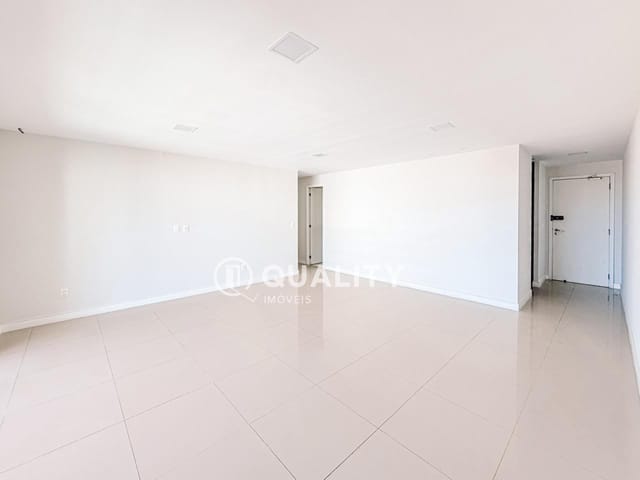 Apartamento 4 quartos e 4 banheiros, à venda, no bairro Parquelândia em Fortaleza
