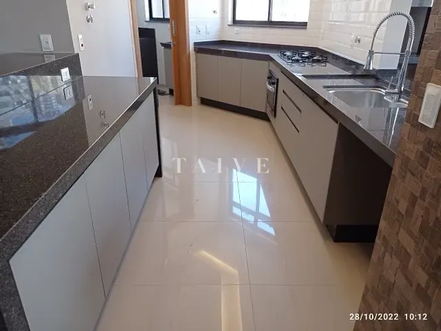 Apartamento com 303m² 3 quartos e 4 banheiros, à venda, no bairro Gleba Fazenda Palhano em Londrina