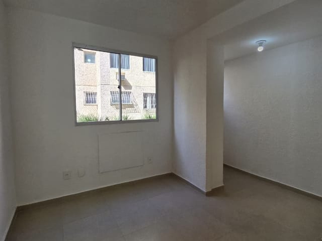 Apartamento 2 quartos e 1 banheiro, à venda, no bairro Cosmos em Rio de Janeiro