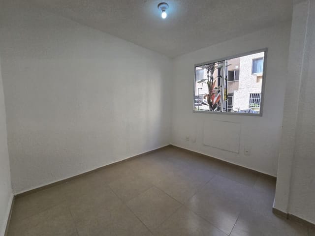 Apartamento 2 quartos e 1 banheiro, à venda, no bairro Cosmos em Rio de Janeiro