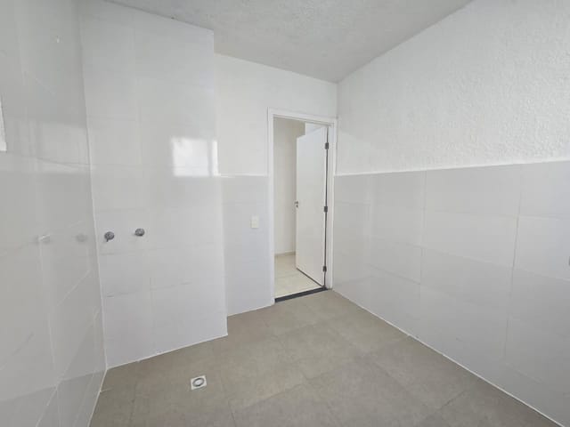 Apartamento 2 quartos e 1 banheiro, à venda, no bairro Cosmos em Rio de Janeiro
