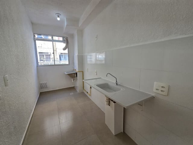 Apartamento 2 quartos e 1 banheiro, à venda, no bairro Cosmos em Rio de Janeiro