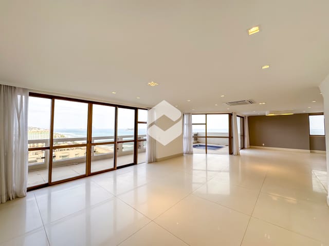 Apartamento com 300m² 4 quartos e 3 banheiros, à venda, no bairro Barra da Tijuca em Rio de Janeiro