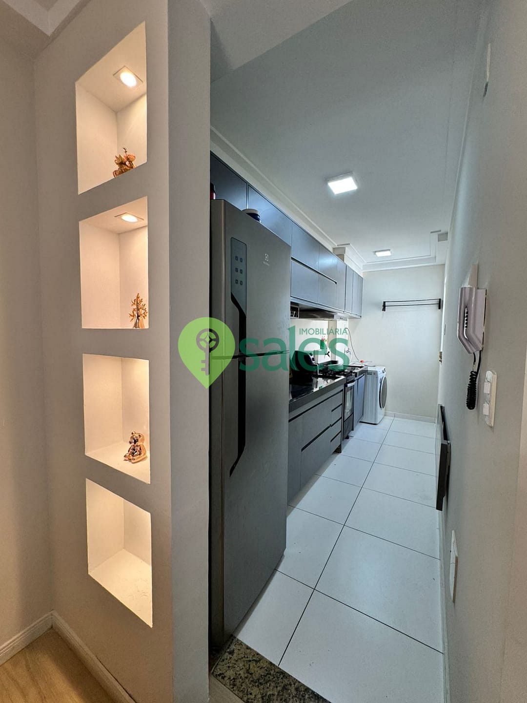 Apartamento à venda com 2 quartos, 59m² - Foto 2