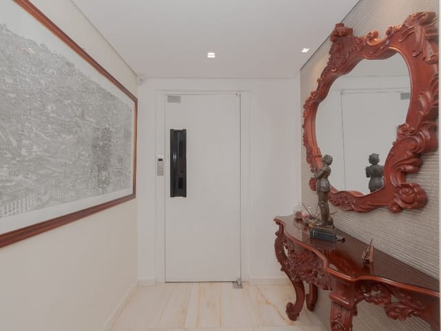 Apartamento 4 quartos e 4 banheiros, à venda, no bairro Batel em Curitiba