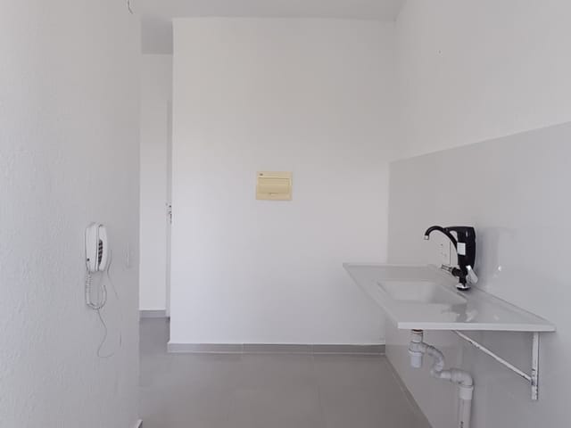 Apartamento 2 quartos e 1 banheiro, à venda, no bairro Cosmos em Rio de Janeiro