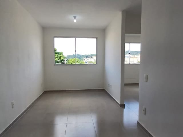 Apartamento 2 quartos e 1 banheiro, à venda, no bairro Cosmos em Rio de Janeiro