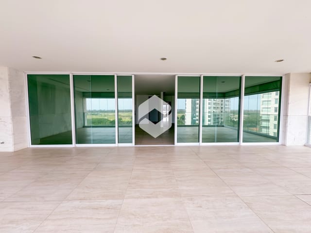 Apartamento com 384m² 4 quartos e 6 banheiros, à venda ou para alugar, no bairro Barra da Tijuca em Rio de Janeiro