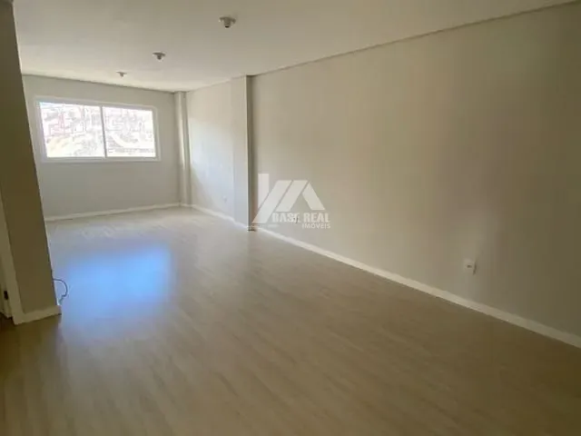 Apartamento com 100m² 2 quartos e 1 banheiro, à venda, no bairro Centro em Guarapuava