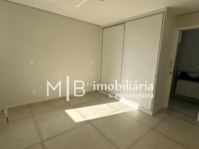 Apartamento 2 quartos e 2 banheiros, para alugar, no bairro Centro em Lavras