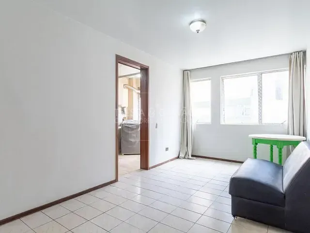 Apartamento com 40m² 1 quarto e 1 banheiro, à venda, no bairro Centro em Curitiba