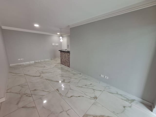 Foto do Apartamento - Sacada com churrasqueira e  1 suíte com área externa livre e descoberta de 9,88m² | Auze Imóveis
