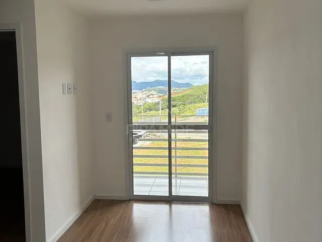 Apartamento 2 quartos e 1 banheiro, à venda ou para alugar, no bairro Jardins de Florença em Poços de Caldas