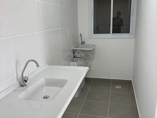 Apartamento 2 quartos e 1 banheiro, à venda ou para alugar, no bairro Jardins de Florença em Poços de Caldas