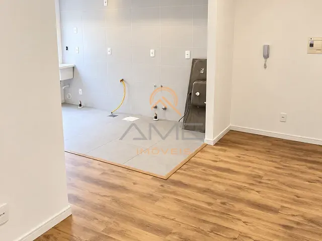 Apartamento 2 quartos e 1 banheiro, à venda ou para alugar, no bairro Fragata em Pelotas