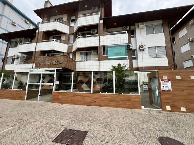 Apartamento 2 quartos e 2 banheiros, para alugar, no bairro Ingleses do Rio Vermelho em Florianópolis