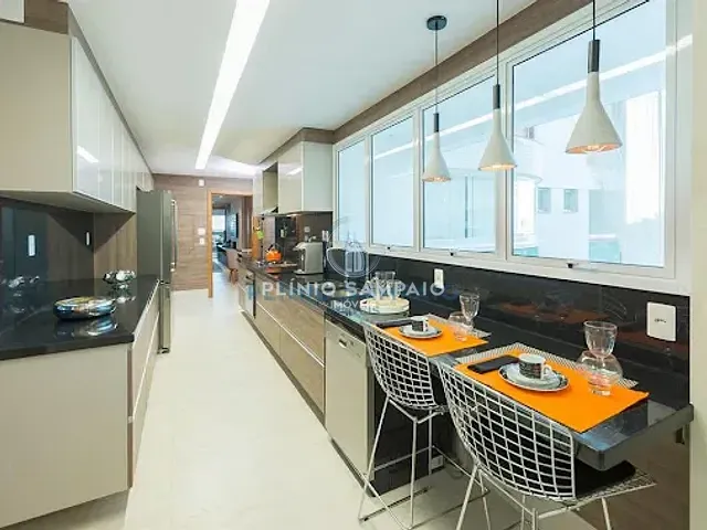 Apartamento com 240m² 4 quartos e 4 banheiros, à venda, no bairro Itapuã em Vila Velha