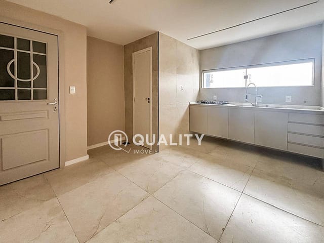 Apartamento com 182m² 3 quartos e 5 banheiros, à venda, no bairro Praia de Iracema em Fortaleza