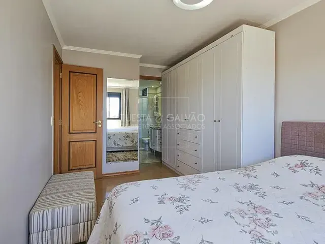 Apartamento com 77m² 3 quartos e 2 banheiros, à venda, no bairro Ahú em Curitiba
