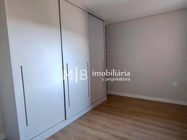 Apartamento 3 quartos e 2 banheiros, à venda ou para alugar, no bairro Centro em Lavras