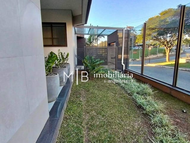 Apartamento 3 quartos e 2 banheiros, à venda ou para alugar, no bairro Centro em Lavras