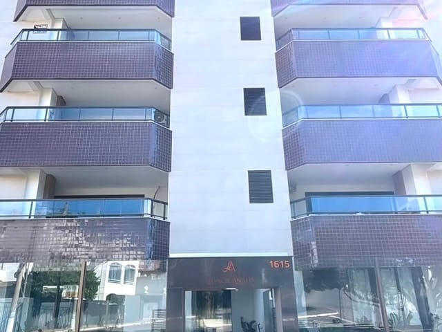 Apartamento 3 quartos e 2 banheiros, à venda ou para alugar, no bairro Centro em Lavras