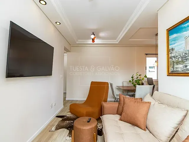 Apartamento com 61m² 2 quartos e 2 banheiros, à venda, no bairro Capão Raso em Curitiba