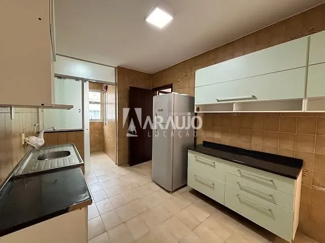 Apartamento com 55m² 2 quartos e 1 banheiro, para alugar, no bairro Centro em Itajaí