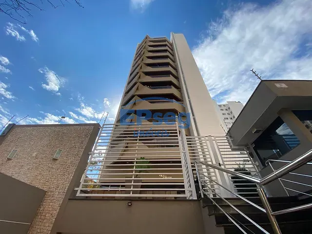 Apartamento com 321m² 4 quartos e 5 banheiros, à venda, no bairro Centro em Londrina