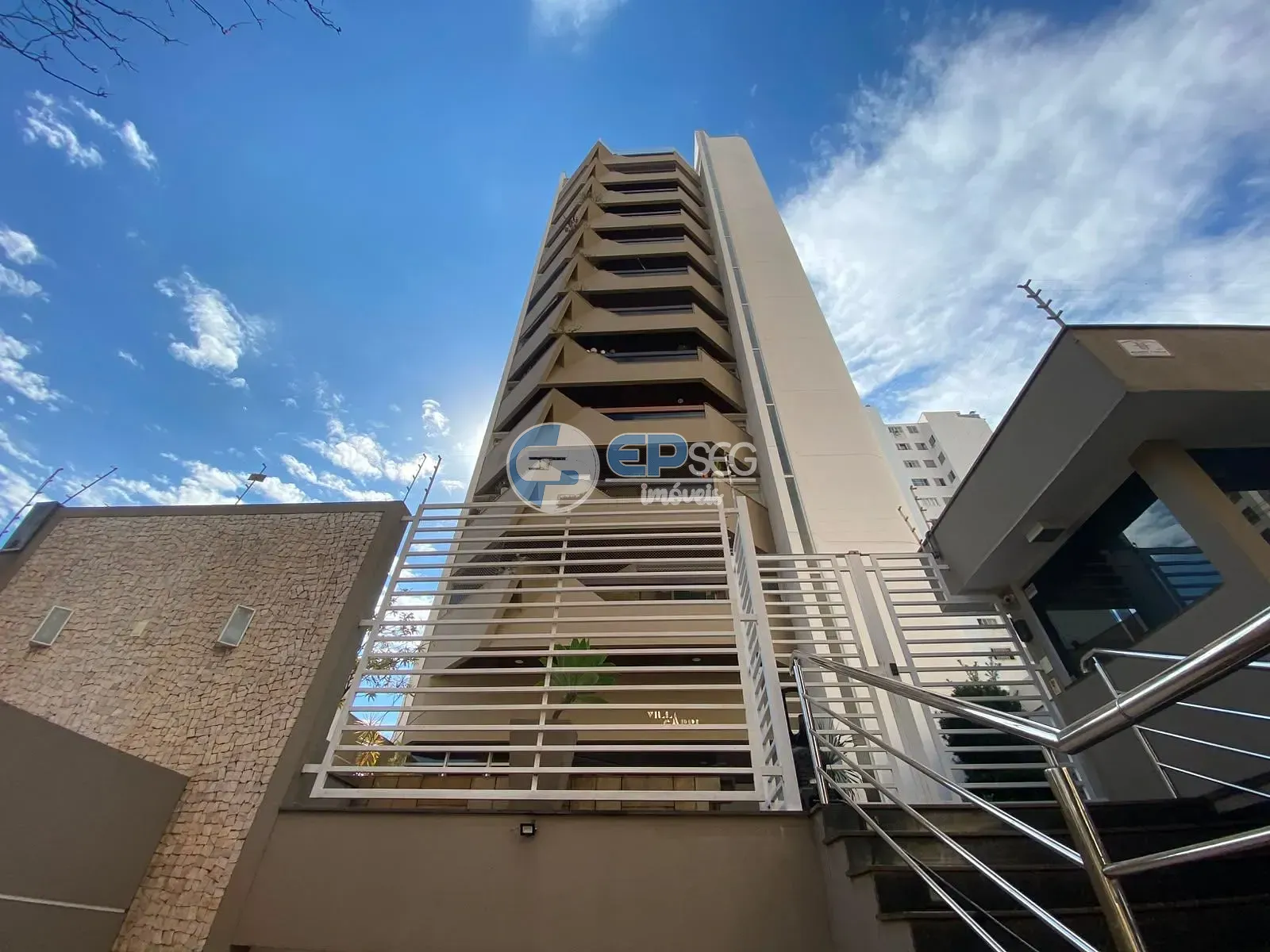 Apartamento, 4 quartos, 213 m² - Foto 2